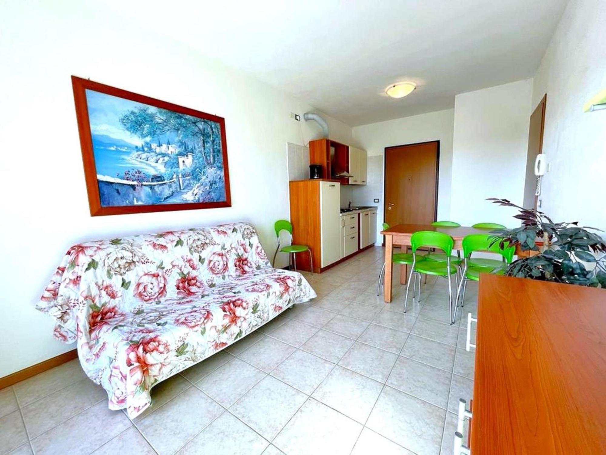 Charming Apartment In Caorle Ve With Solarium La Fagiana Dış mekan fotoğraf